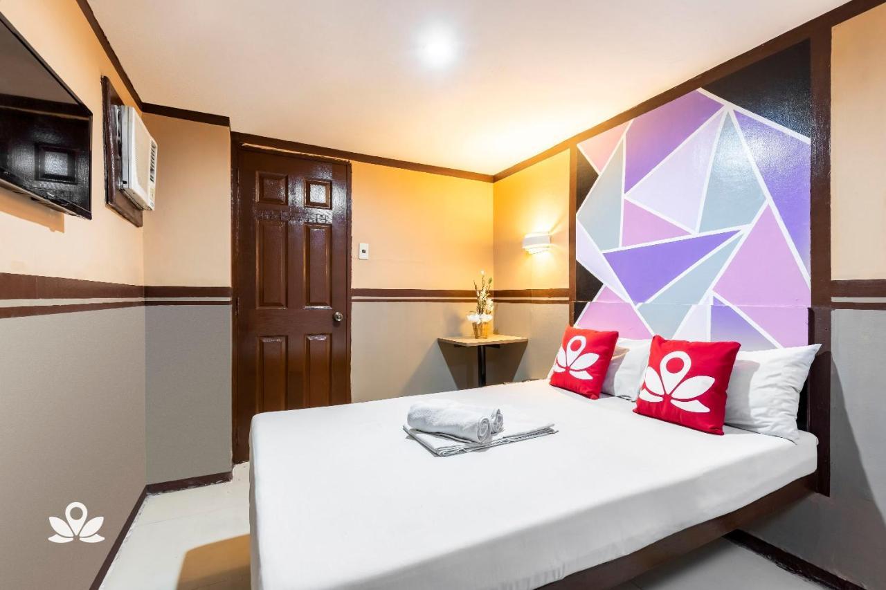 New York Hotel Miami Quezon City Extérieur photo